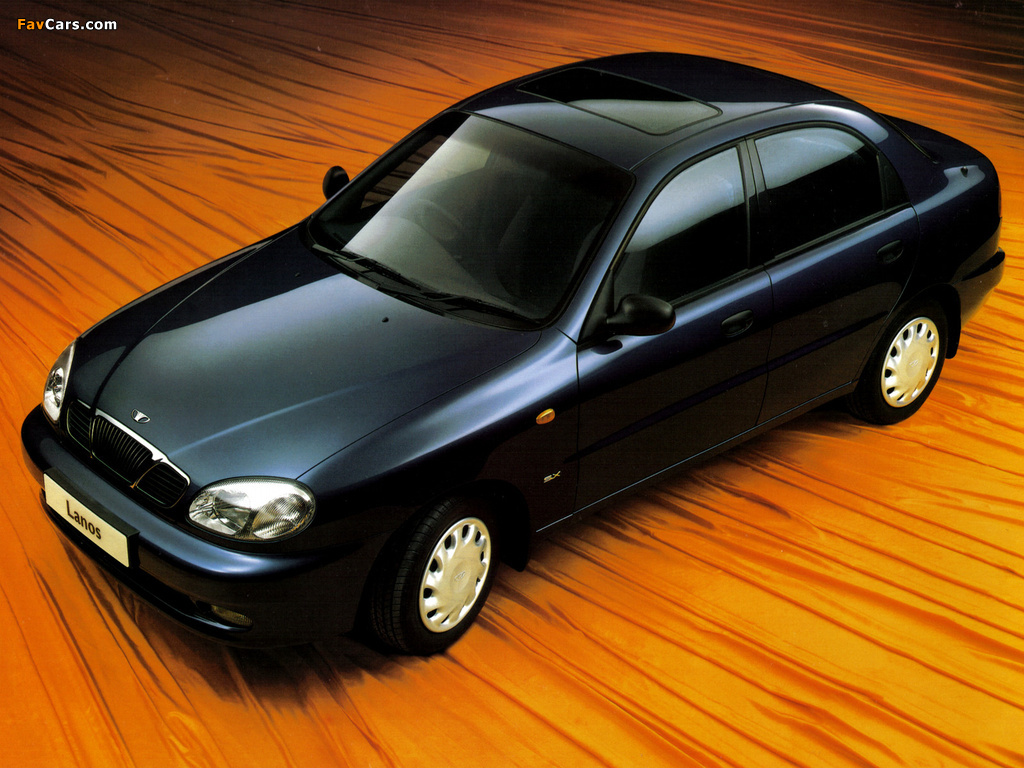 Daewoo Lanos Sedan UK-spec (T100) 1997–2000 images (1024 x 768)