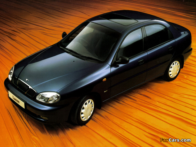 Daewoo Lanos Sedan UK-spec (T100) 1997–2000 images (640 x 480)