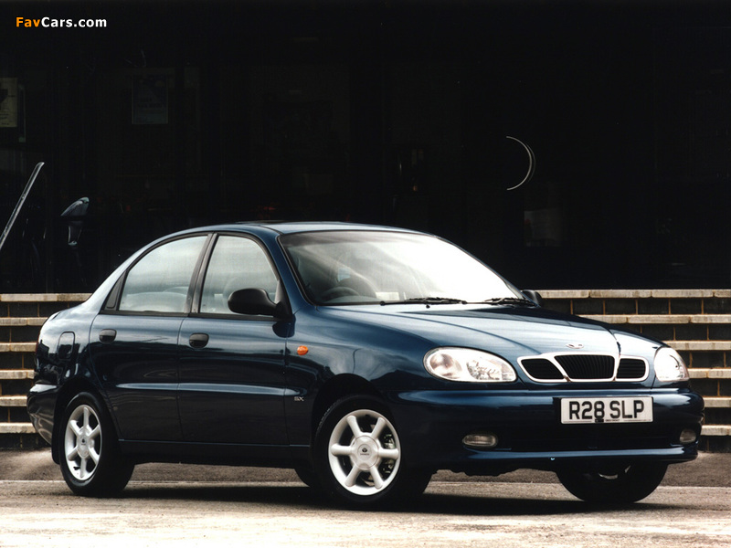Images of Daewoo Lanos Sedan UK-spec (T100) 1997–2000 (800 x 600)