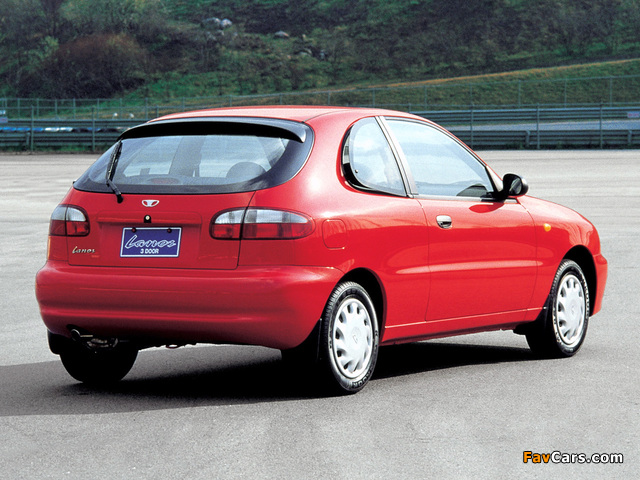 Photos of Daewoo Lanos 3-door (T100) 1997–2000 (640 x 480)