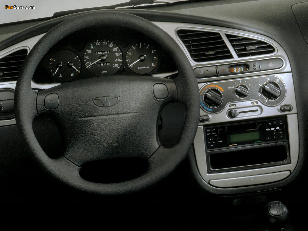 Photos of Daewoo Lanos 5-door (T150) 2000–03 (1024 x 768)