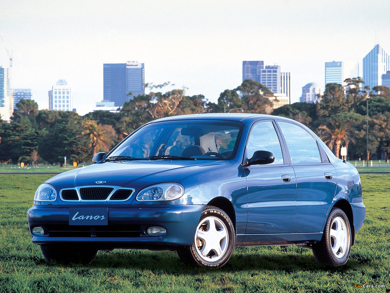 Pictures of Daewoo Lanos Sedan (T100) 1997–2000 (1280 x 960)
