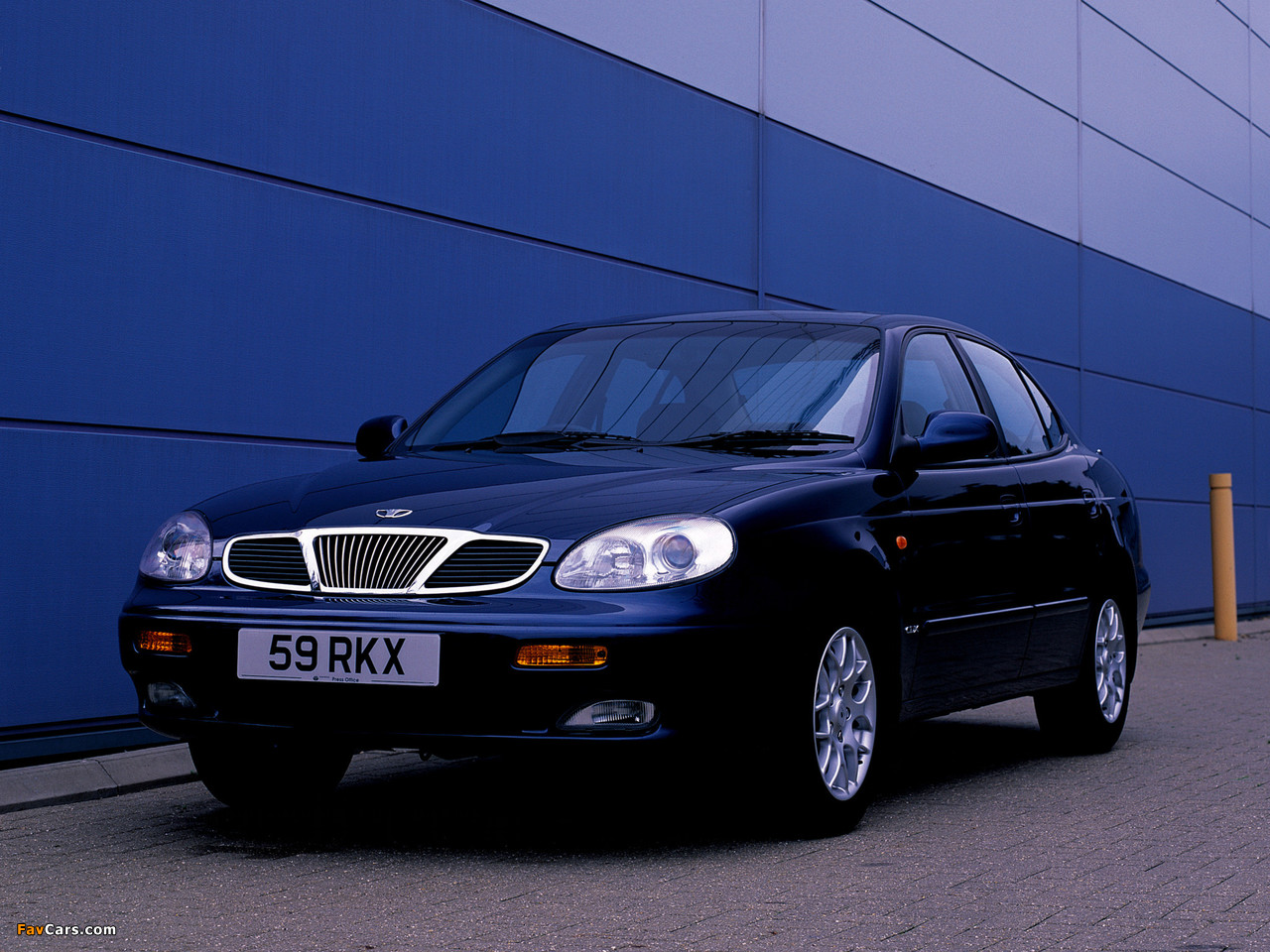 Images of Daewoo Leganza UK-spec (V100) 1997–2002 (1280 x 960)