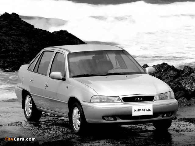 Daewoo Nexia Sedan 1994–2008 pictures (640 x 480)