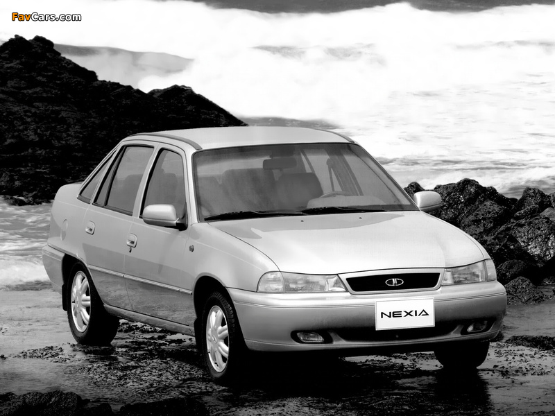 Daewoo Nexia Sedan 1994–2008 pictures (800 x 600)