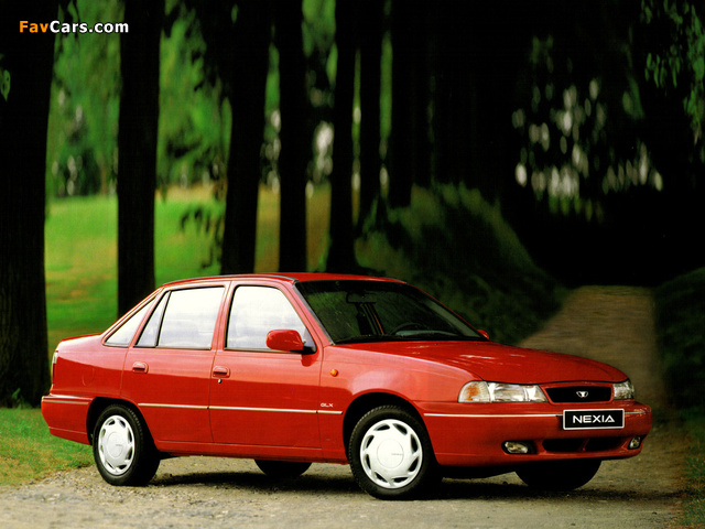 Daewoo Nexia Sedan 1994–2008 wallpapers (640 x 480)