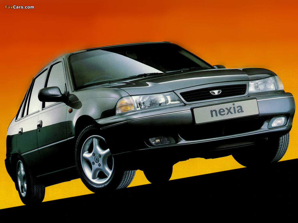 Photos of Daewoo Nexia Sedan UK-spec 1994–97 (1024 x 768)