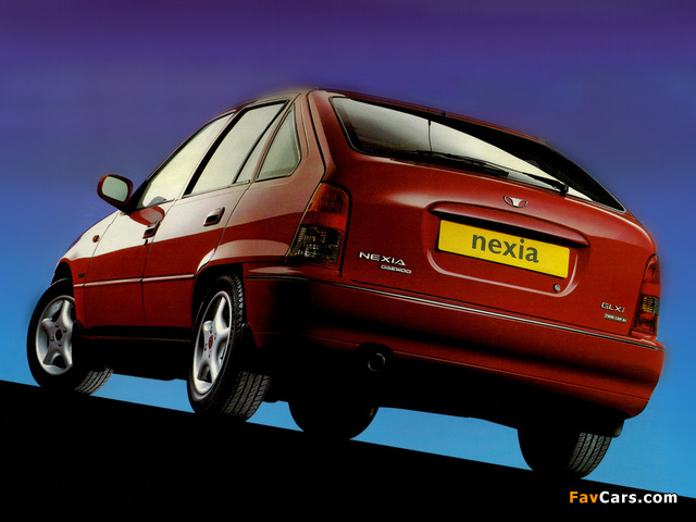 Pictures of Daewoo Nexia 5-door UK-spec 1994–97 (640 x 480)