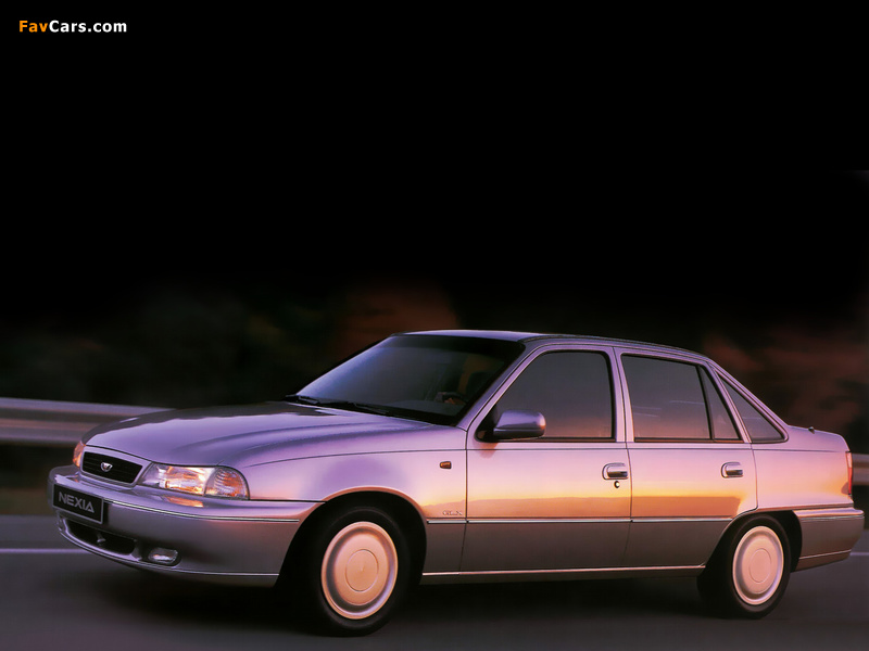 Pictures of Daewoo Nexia Sedan 1994–2008 (800 x 600)