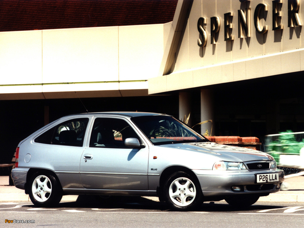 Pictures of Daewoo Nexia 3-door 1995–96 (1024 x 768)
