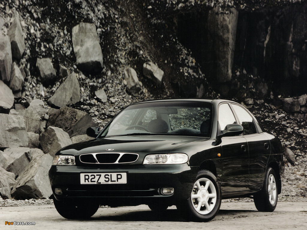 Daewoo Nubira Sedan UK-spec 1997–99 photos (1024 x 768)