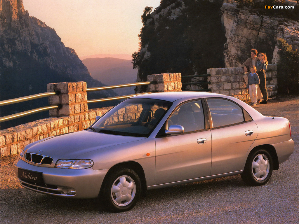 Daewoo Nubira Sedan 1997–99 wallpapers (1024 x 768)