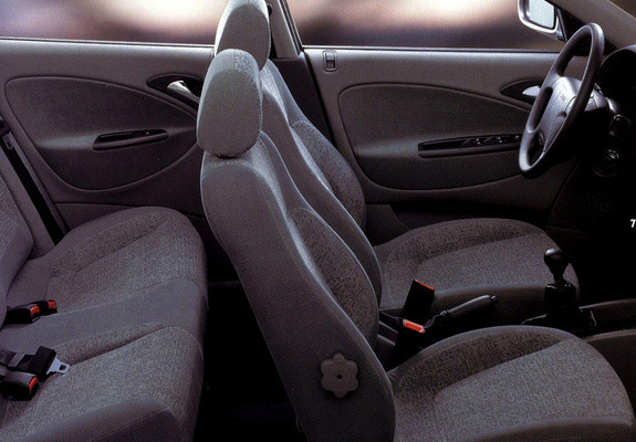 Daewoo Nubira Wagon 1999–2003 images