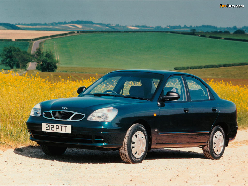 Daewoo Nubira Sedan UK-spec 1999–2003 pictures (1024 x 768)