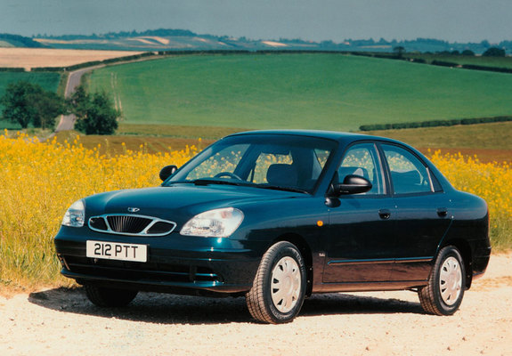 Daewoo Nubira Sedan UK-spec 1999–2003 pictures