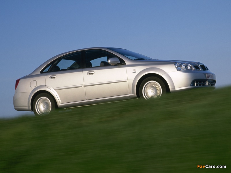 Daewoo Nubira Sedan 2003–04 images (800 x 600)