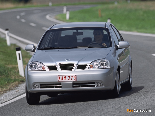 Daewoo Nubira Sedan 2003–04 photos (640 x 480)