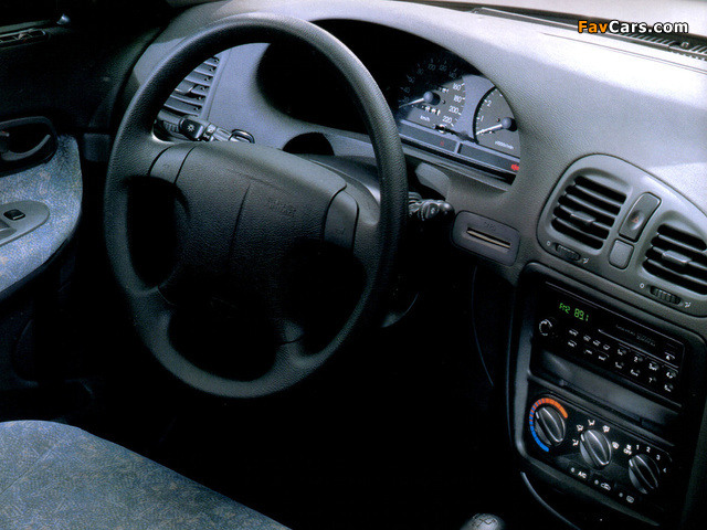 Images of Daewoo Nubira Sedan 1997–99 (640 x 480)