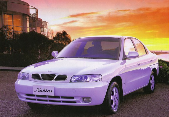 Images of Daewoo Nubira Sedan 1997–99
