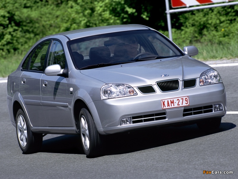 Photos of Daewoo Nubira Sedan 2003–04 (800 x 600)