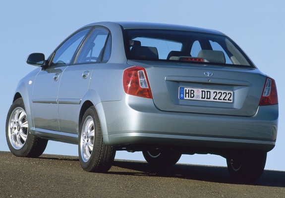 Pictures of Daewoo Nubira Sedan 2003–04
