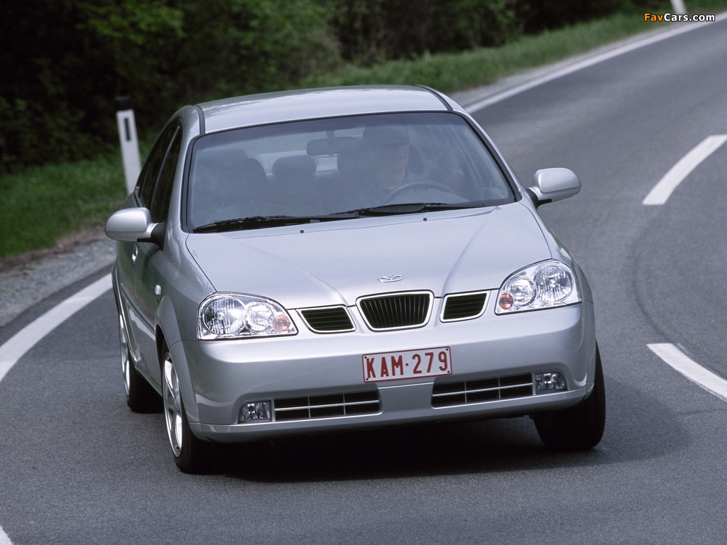 Daewoo Nubira Sedan 2003–04 wallpapers (1024 x 768)