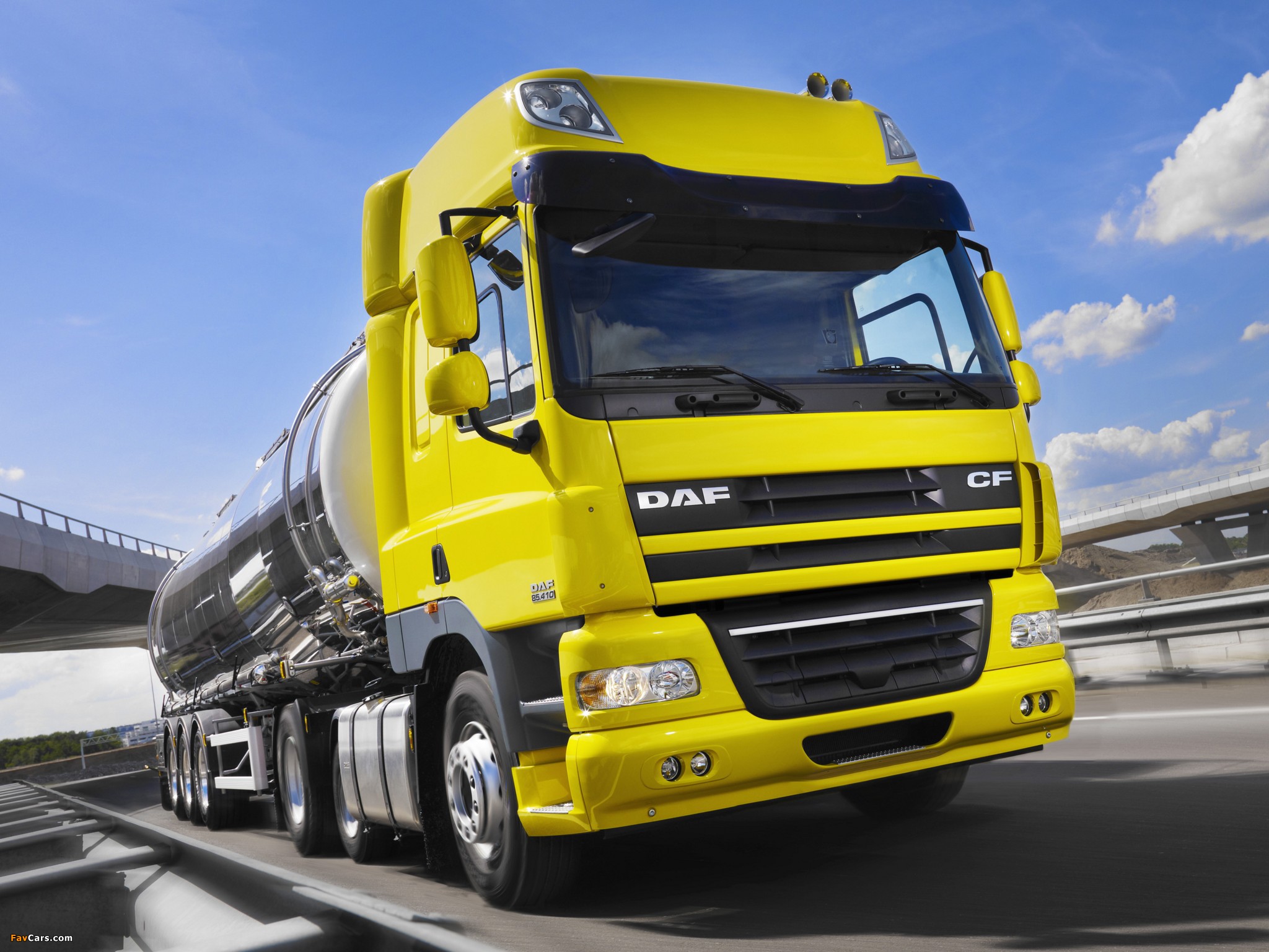 DAF CF85.410 6x2 FTP Space Cab 2006–13 wallpapers (2048 x 1536)