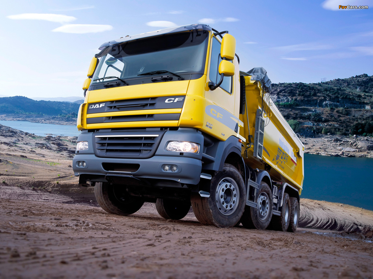 Images of DAF CF85.460 8x4 FAD Day Cab Tipper 2006–13 (1280 x 960)