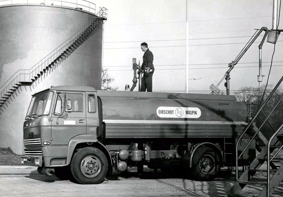 DAF F1600 Tanker 1970–82 images