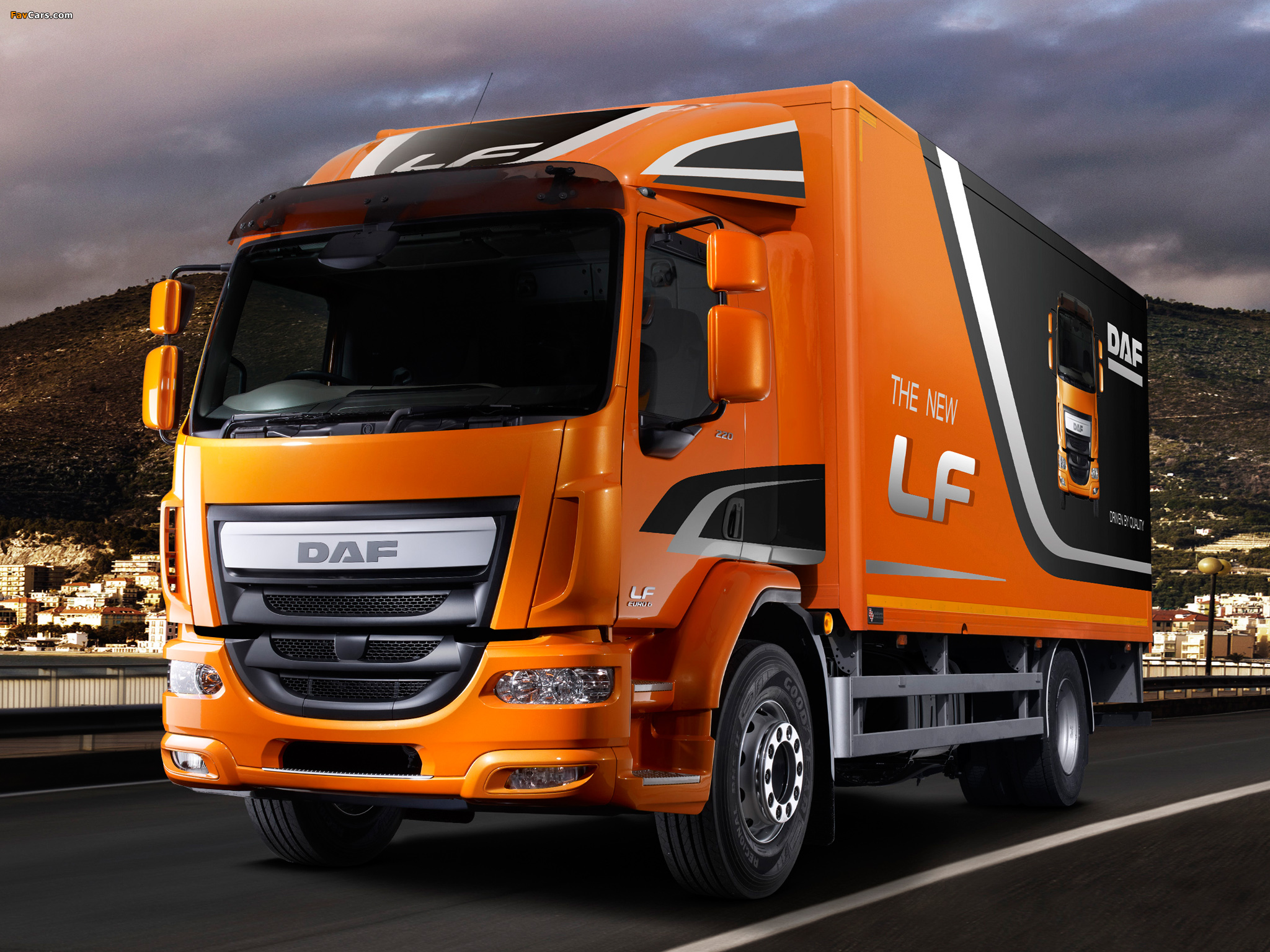 DAF LF 220 4x2 FT Day Cab 2013 wallpapers (2048 x 1536)