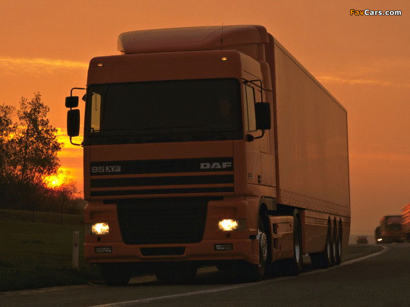 DAF 95XF 4x2 FT Space Cab 1997–2002 wallpapers (800 x 600)