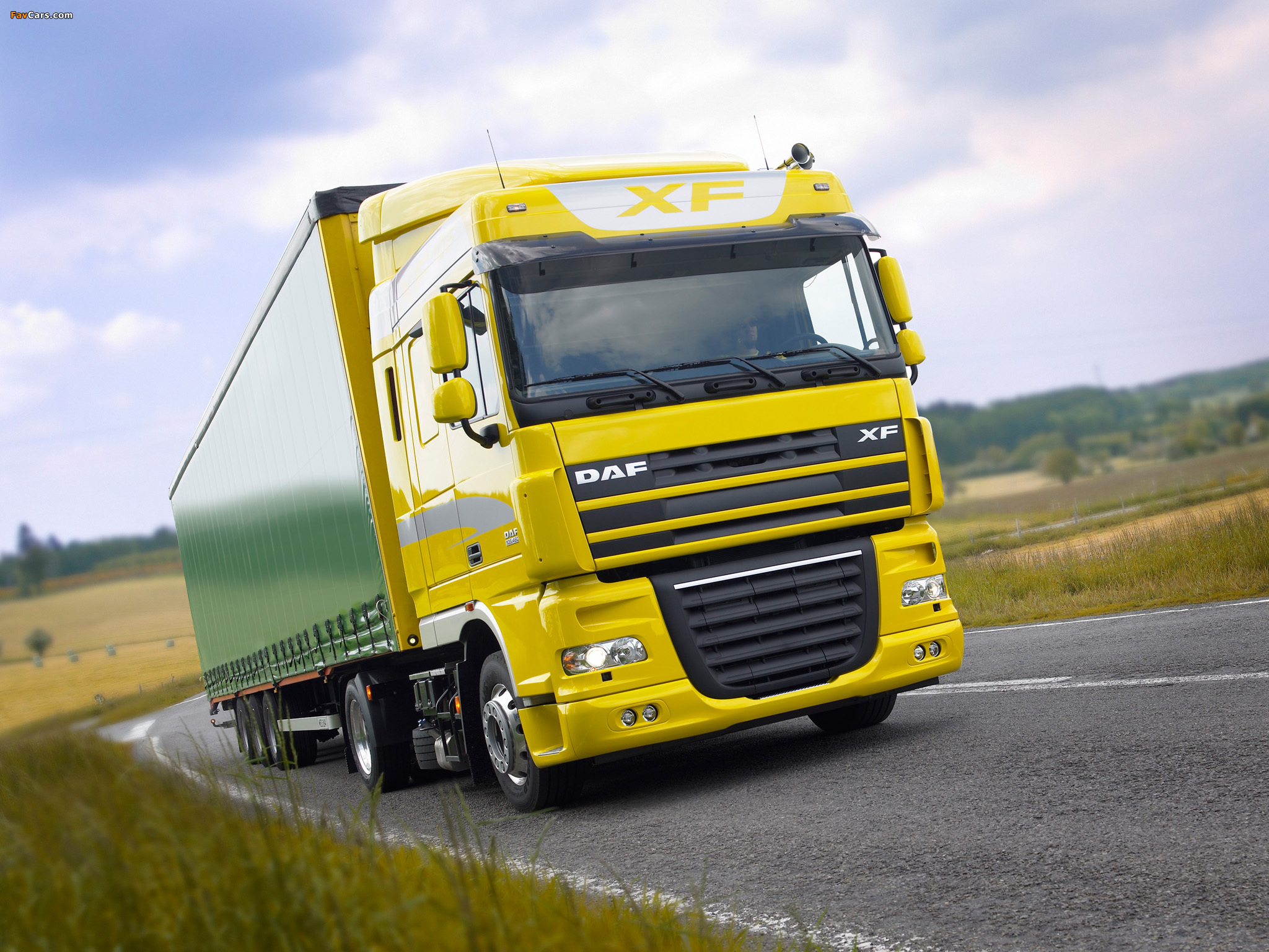 DAF XF105 4x2 FT Space Cab 2006–12 wallpapers (2048 x 1536)