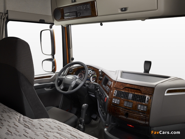 DAF XF 510 4x2 FT Super Space Cab 2013 wallpapers (640 x 480)