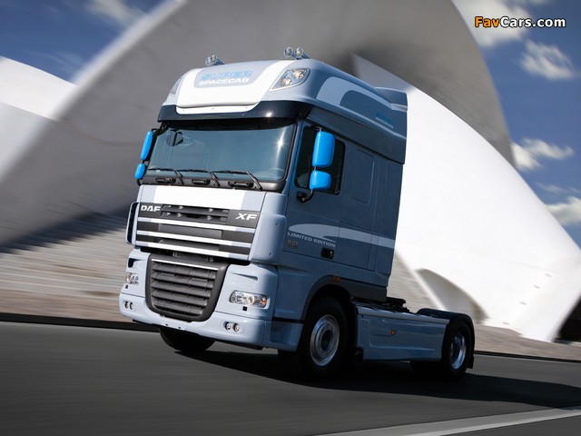 DAF XF105 Blue Edition 2010 images (640 x 480)