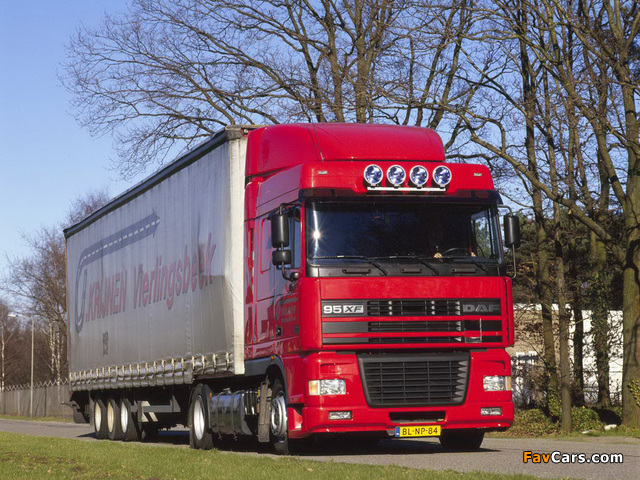 Pictures of DAF 95XF 4x2 FT Space Cab 1997–2002 (640 x 480)