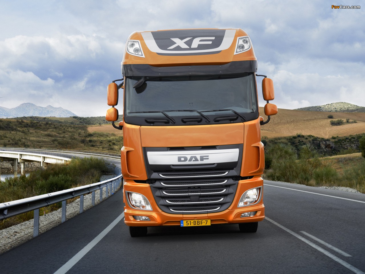 DAF XF 510 4x2 FT Super Space Cab 2013 wallpapers (1280 x 960)
