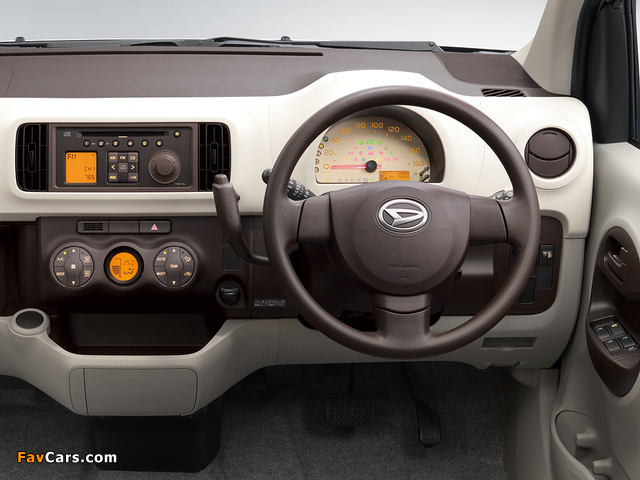 Pictures of Daihatsu Boon 2010–14 (640 x 480)