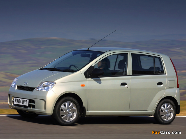 Daihatsu Charade 5-door UK-spec (L251) 2003–07 images (640 x 480)