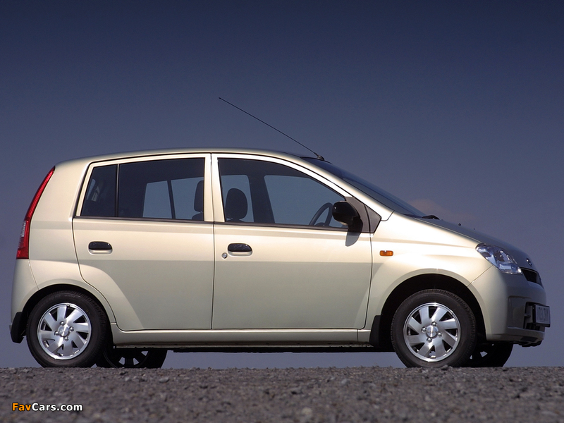 Daihatsu Charade 5-door UK-spec (L251) 2003–07 pictures (800 x 600)