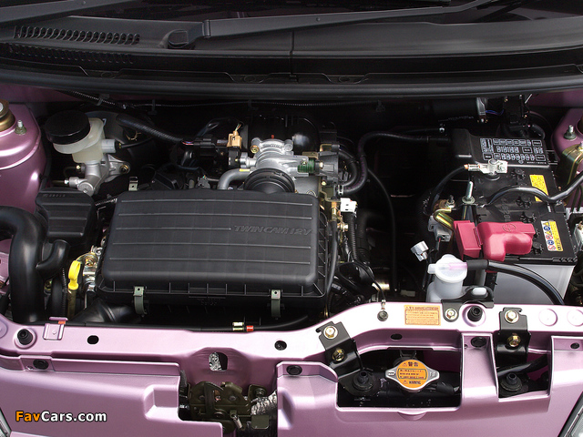 Pictures of Daihatsu Charade 3-door UK-spec (L251) 2003–07 (640 x 480)