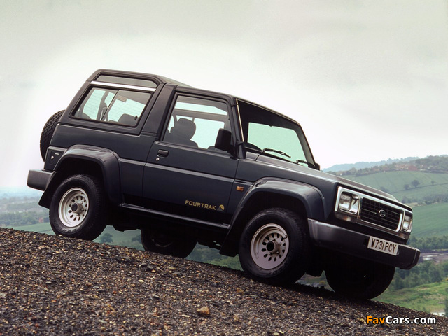Photos of Daihatsu Fourtrak Independent 1993–99 (640 x 480)