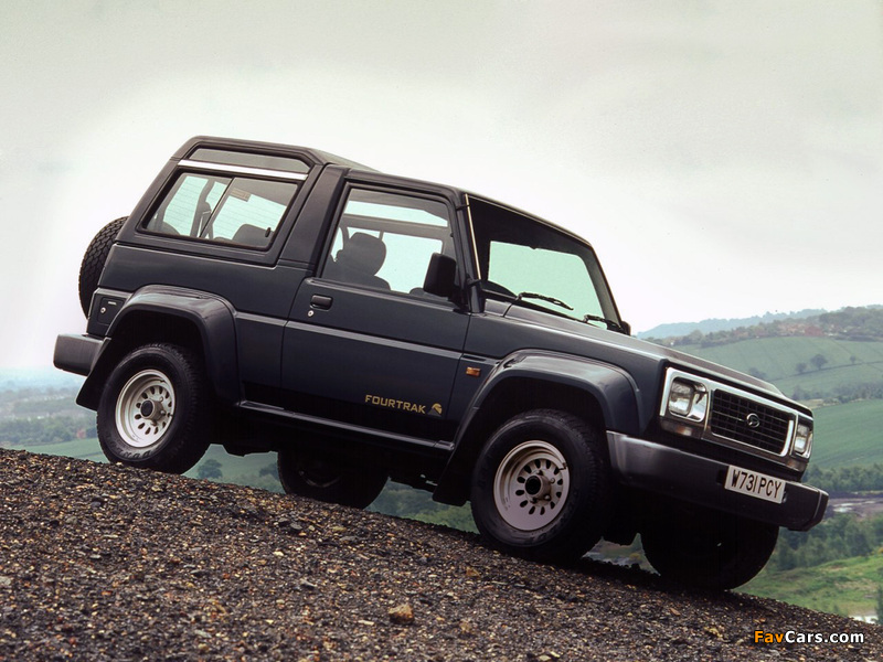 Photos of Daihatsu Fourtrak Independent 1993–99 (800 x 600)