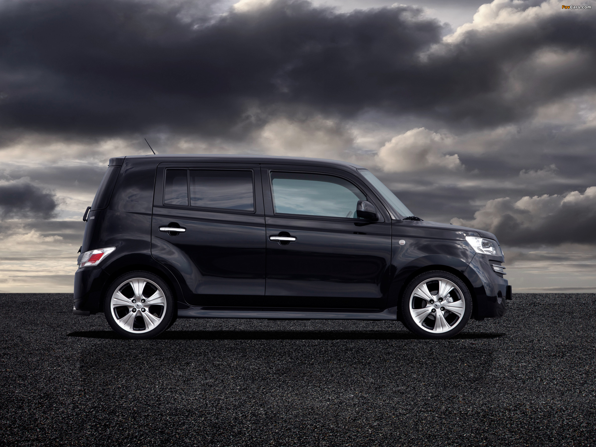 Daihatsu Materia Black Edition 2009–10 pictures (2048 x 1536)