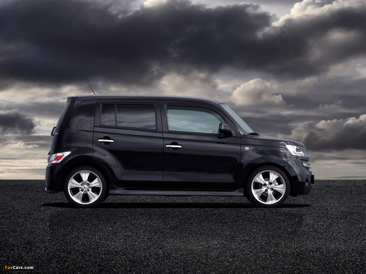 Daihatsu Materia Black Edition 2009–10 pictures (1280 x 960)