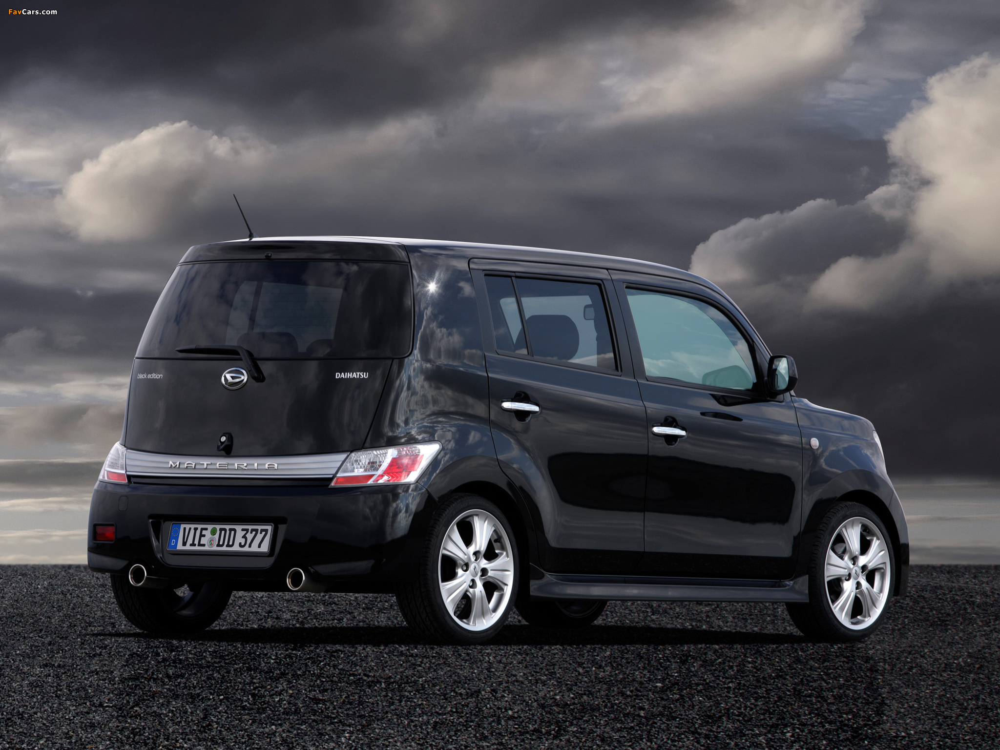 Images of Daihatsu Materia Black Edition 2009–10 (2048 x 1536)