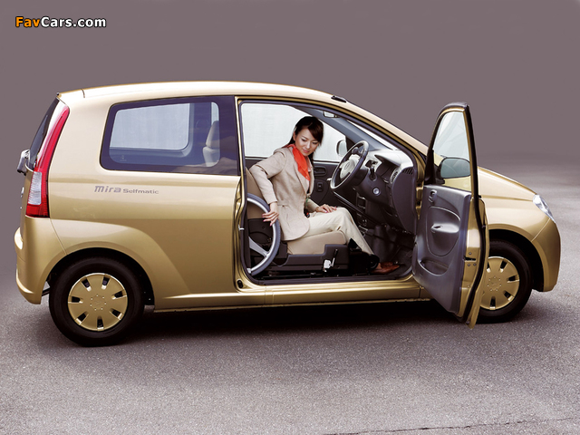 Photos of Daihatsu Mira Selfmatic (L250) 2006–09 (640 x 480)