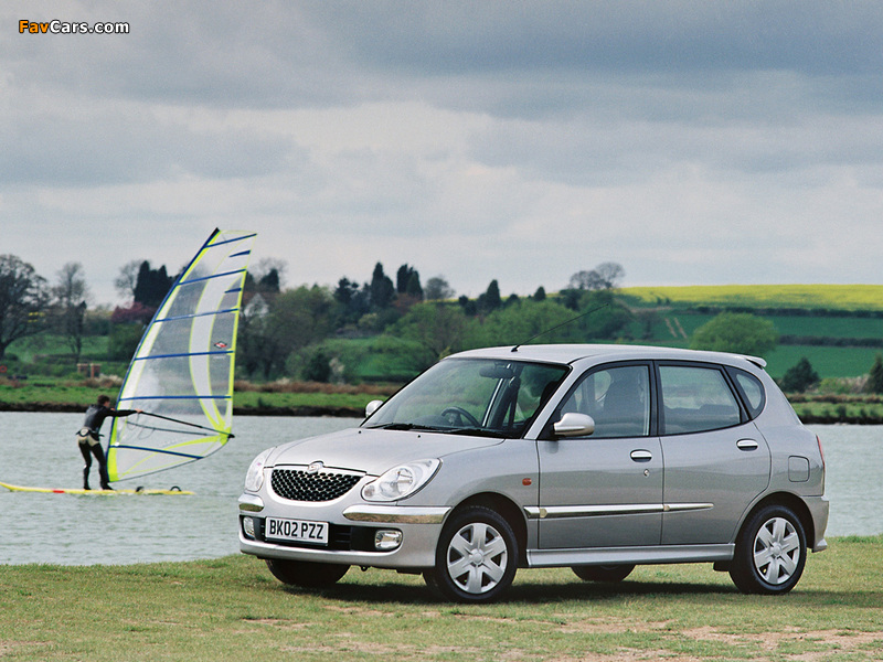 Daihatsu Sirion UK-spec 2001–04 images (800 x 600)