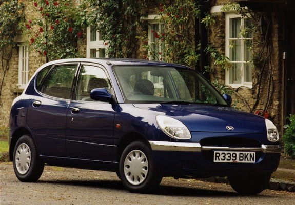 Pictures of Daihatsu Sirion UK-spec 1998–2001