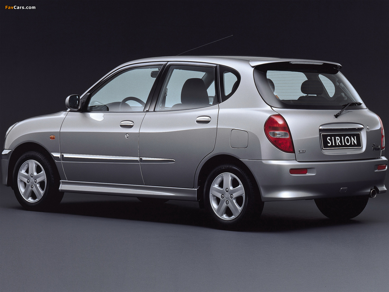 Pictures of Daihatsu Sirion 2001–04 (1280 x 960)