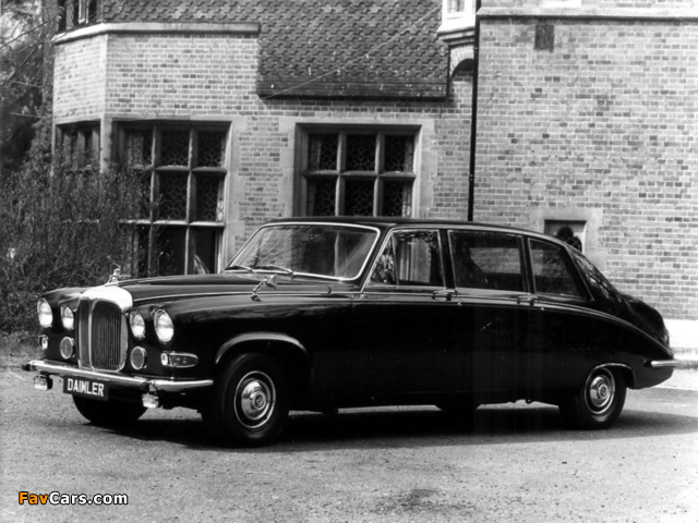 Daimler DS420 (MkII) 1972–79 images (640 x 480)